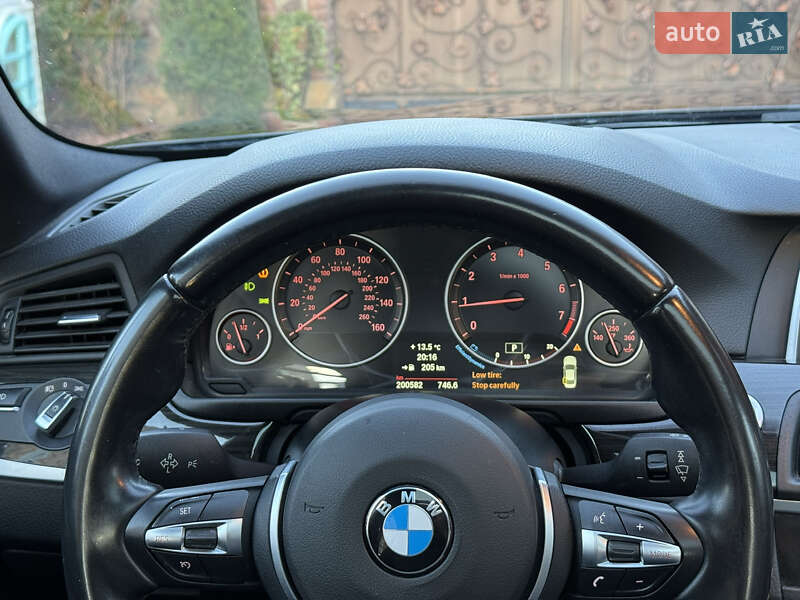 Седан BMW 5 Series 2014 в Вараші