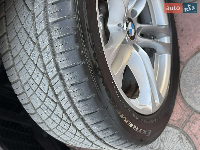 Седан BMW 5 Series 2014 в Вараші