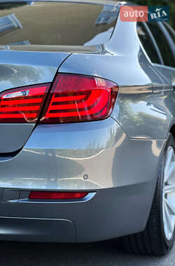 Седан BMW 5 Series 2013 в 