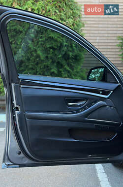 Седан BMW 5 Series 2013 в 