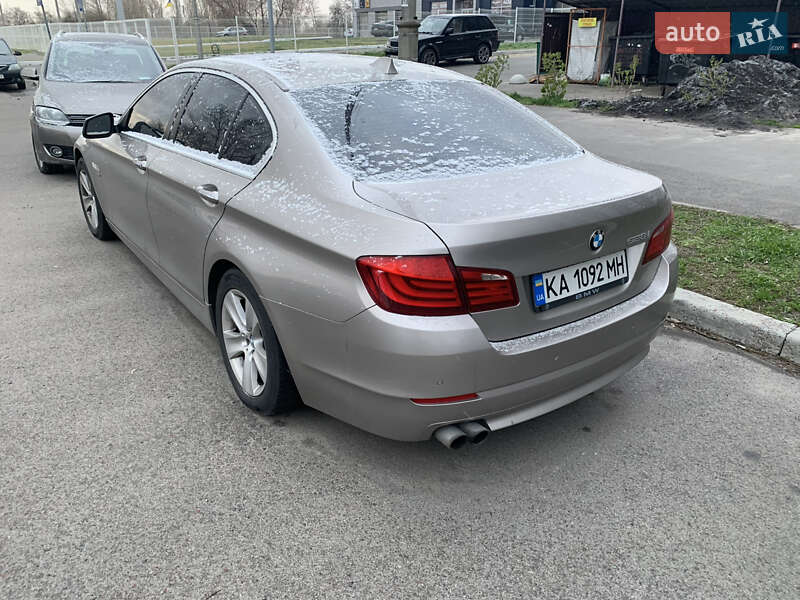 Седан BMW 5 Series 2011 в 