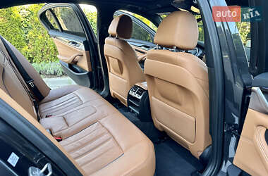 Седан BMW 5 Series 2019 в 