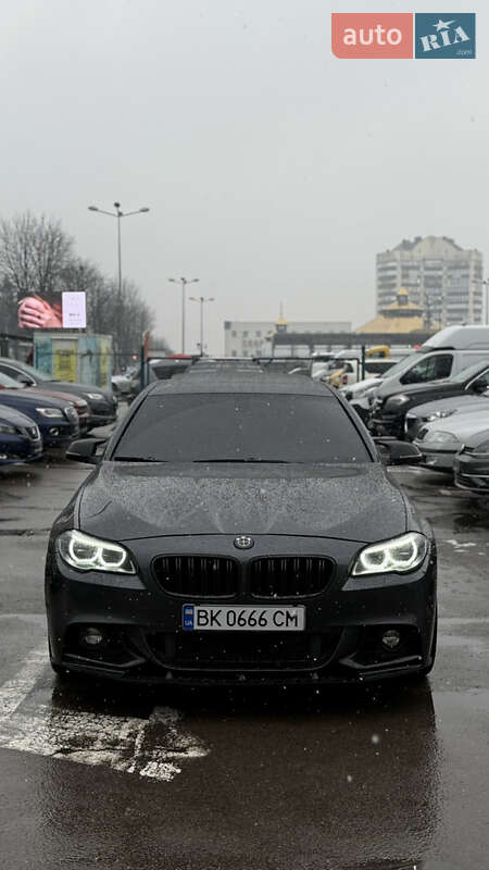 Седан BMW 5 Series 2016 в Рівному