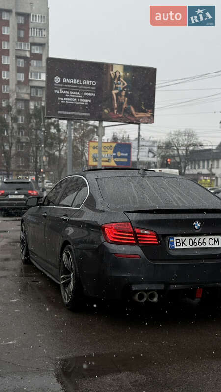 Седан BMW 5 Series 2016 в Рівному