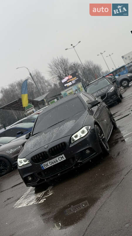 Седан BMW 5 Series 2016 в Рівному