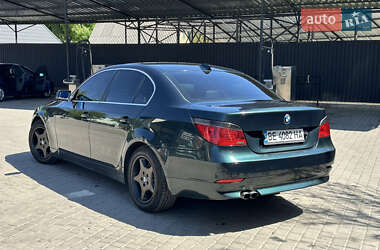Седан BMW 5 Series 2005 в 