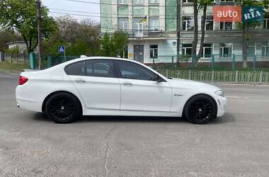 Седан BMW 5 Series 2012 в 