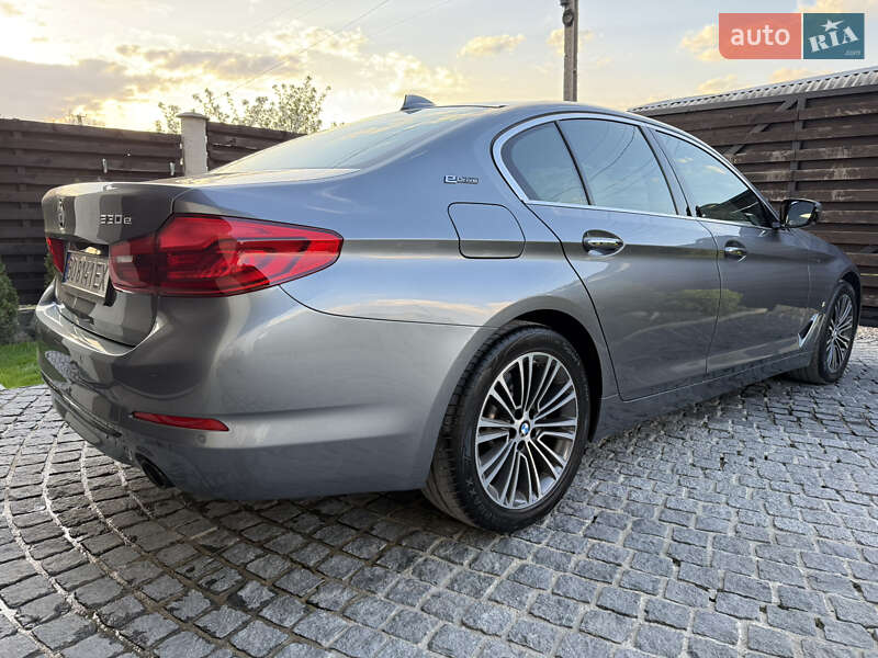 Седан BMW 5 Series 2017 в Тернополе