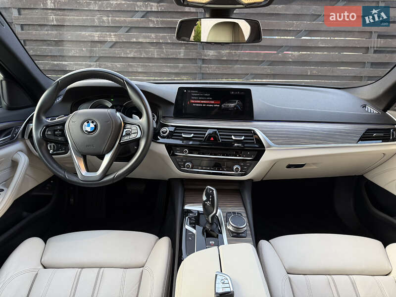 Седан BMW 5 Series 2017 в Тернополе