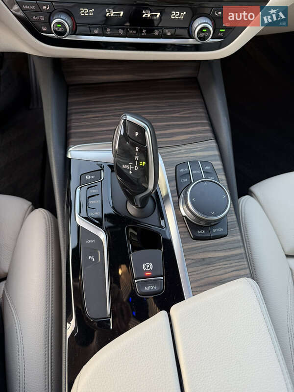 Седан BMW 5 Series 2017 в Тернополе