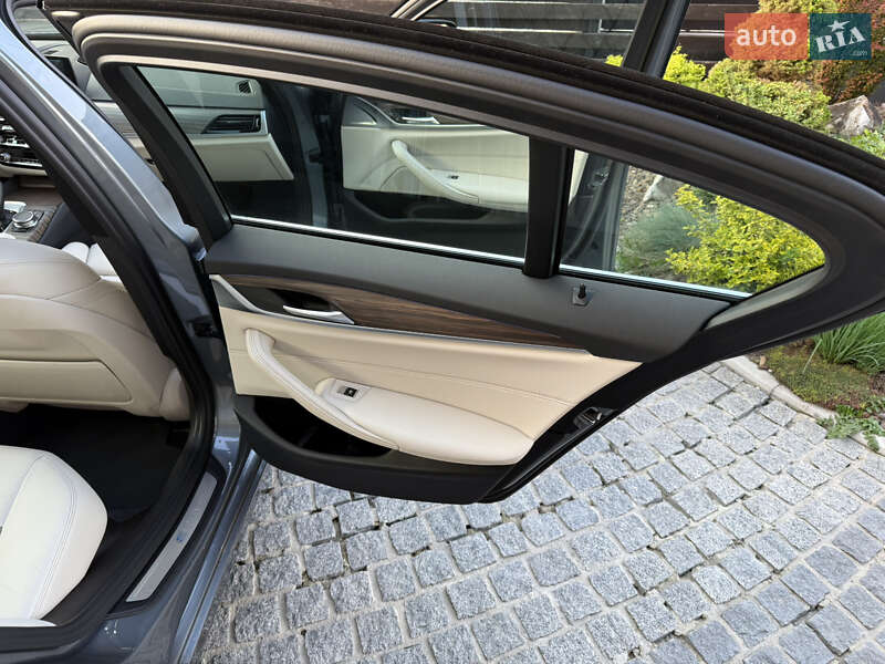Седан BMW 5 Series 2017 в Тернополе