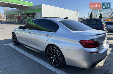 Седан BMW 5 Series 2012 в 