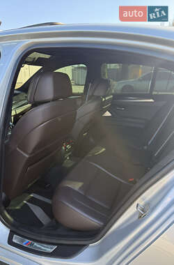 Седан BMW 5 Series 2012 в 