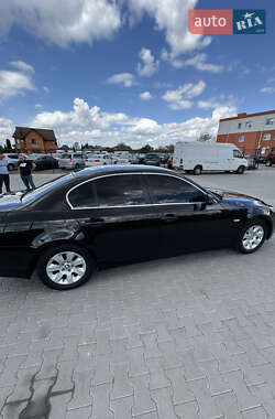 Седан BMW 5 Series 2005 в 