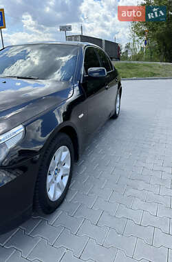 Седан BMW 5 Series 2005 в 