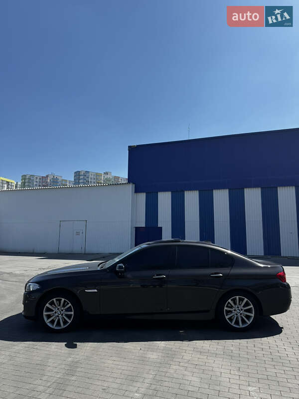 Седан BMW 5 Series 2015 в Одессе