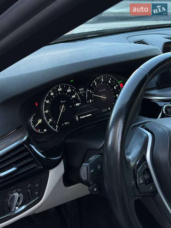 Седан BMW 5 Series 2017 в Черновцах
