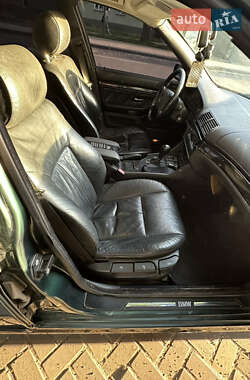 Седан BMW 5 Series 1999 в 