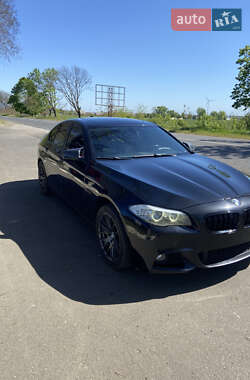 Седан BMW 5 Series 2012 в 