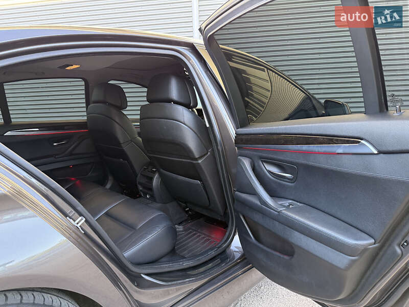 Седан BMW 5 Series 2012 в Рівному