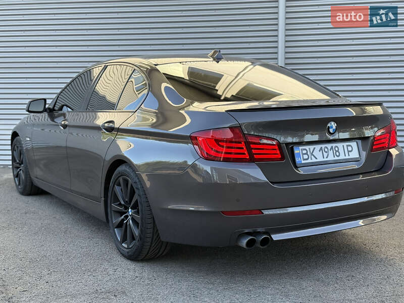 Седан BMW 5 Series 2012 в Рівному
