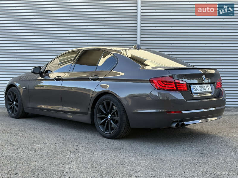 Седан BMW 5 Series 2012 в Рівному