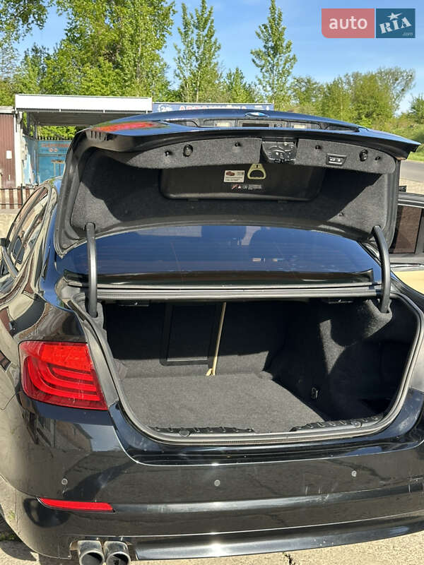 Седан BMW 5 Series 2013 в Львове