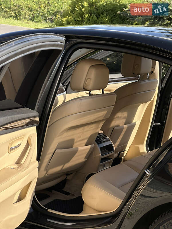 Седан BMW 5 Series 2013 в Львове