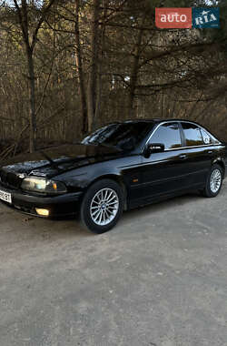 Седан BMW 5 Series 1998 в Новояворівську