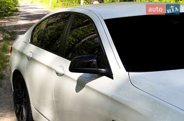 Седан BMW 5 Series 2012 в 