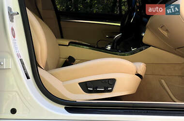 Седан BMW 5 Series 2012 в 