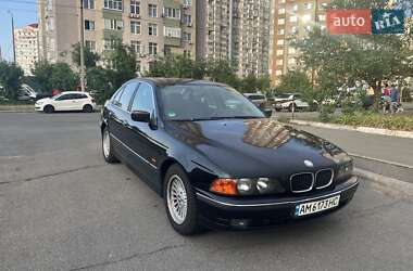 Седан BMW 5 Series 1999 в Роздільній