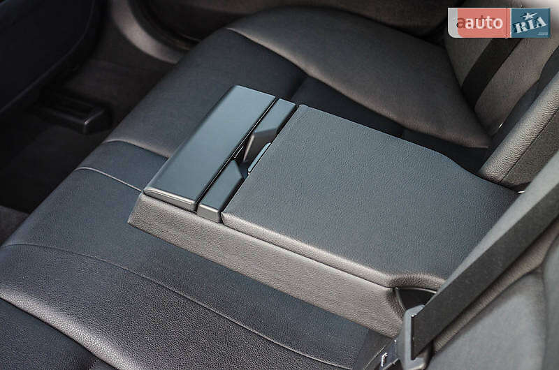 Седан BMW 5 Series 2015 в Житомире