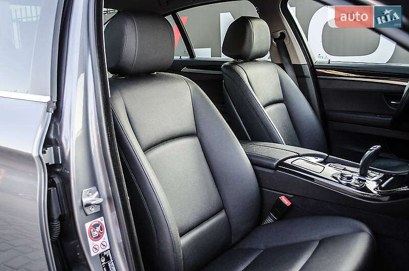 Седан BMW 5 Series 2015 в Житомире