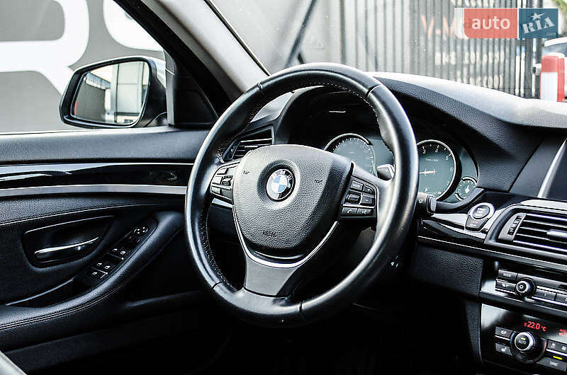 Седан BMW 5 Series 2015 в Житомире