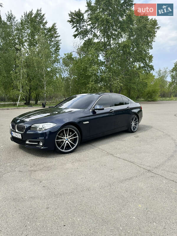 Седан BMW 5 Series 2015 в Києві