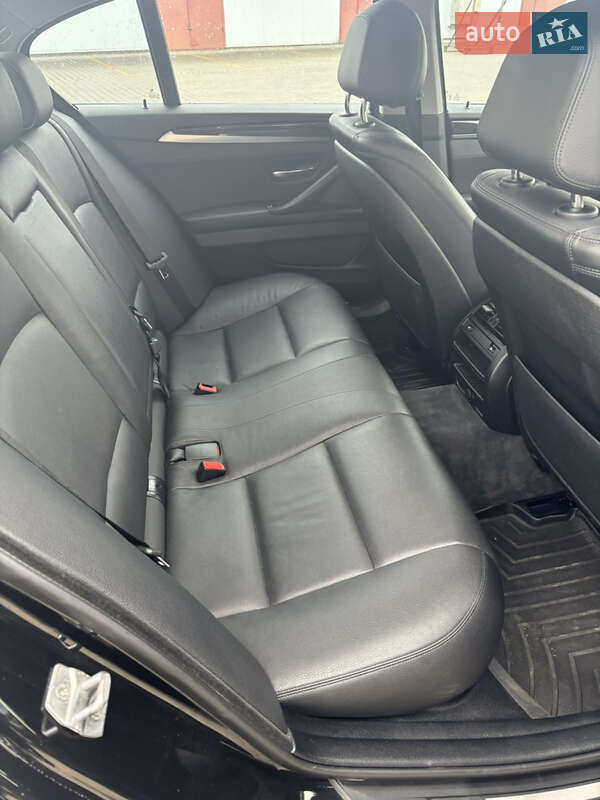 Седан BMW 5 Series 2015 в Львове