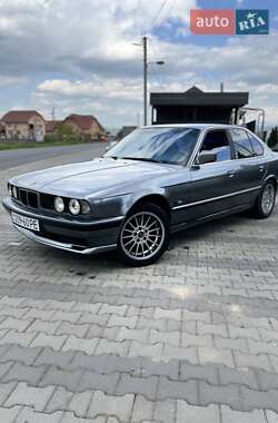 Седан BMW 5 Series 1989 в 