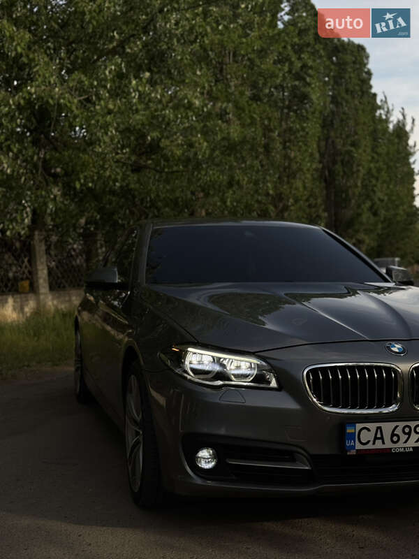 Седан BMW 5 Series 2015 в Умани