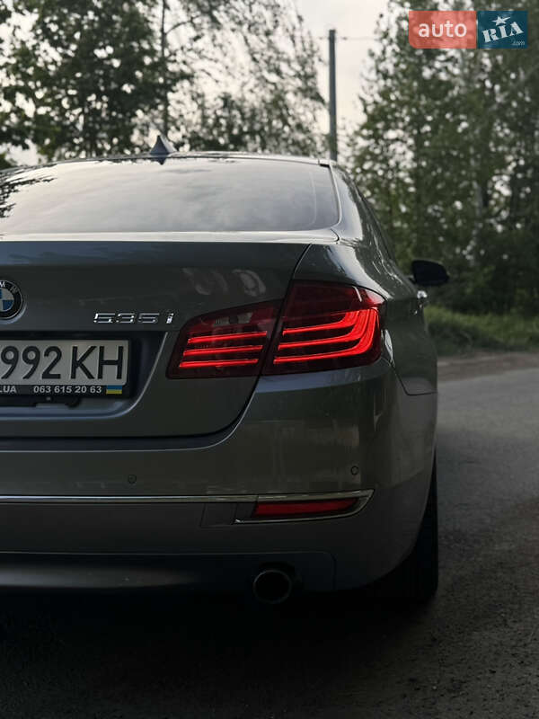 Седан BMW 5 Series 2015 в Умани