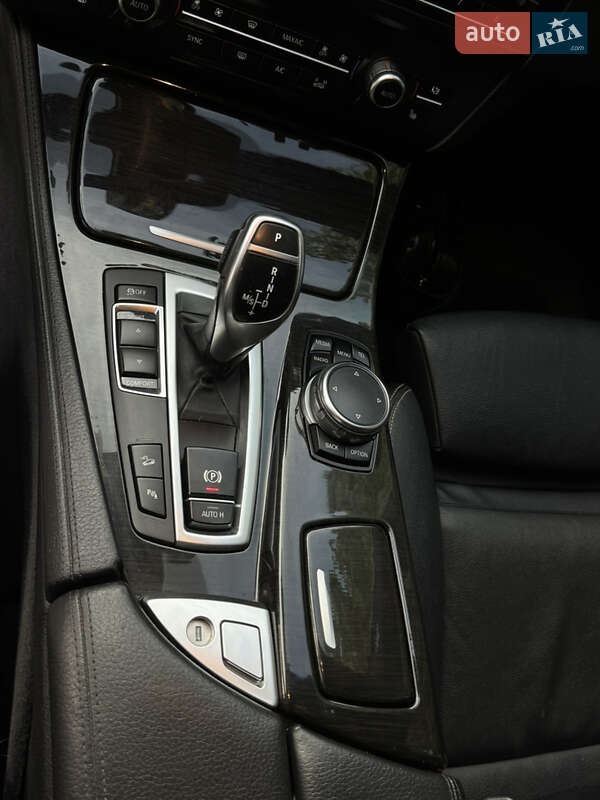 Седан BMW 5 Series 2015 в Умани