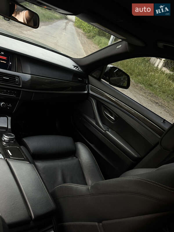 Седан BMW 5 Series 2015 в Умани