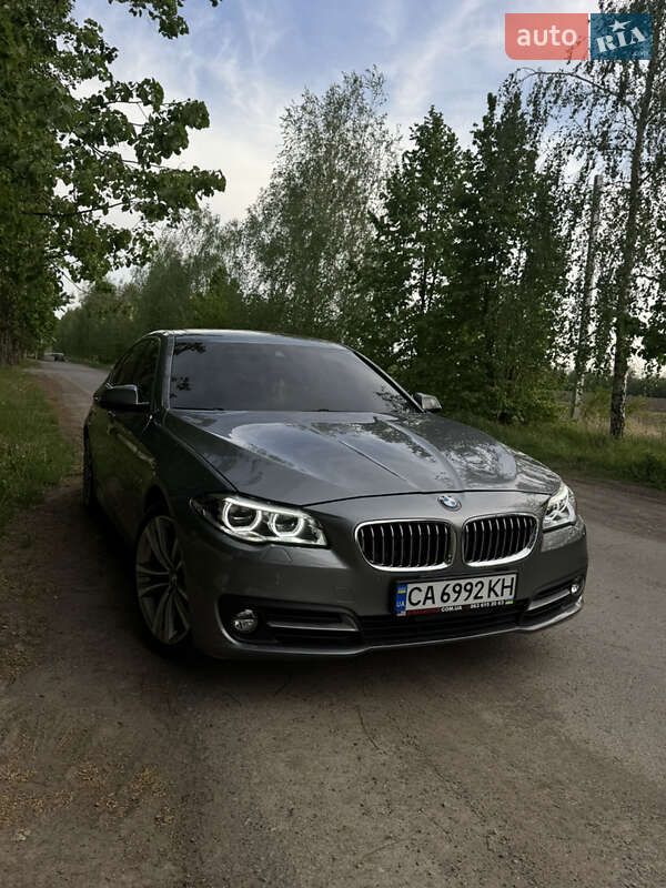 Седан BMW 5 Series 2015 в Умани
