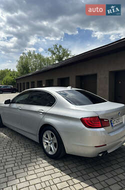 Седан BMW 5 Series 2012 в 