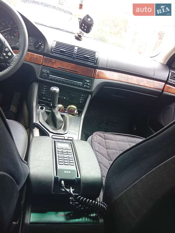 Седан BMW 5 Series 2000 в Бережанах