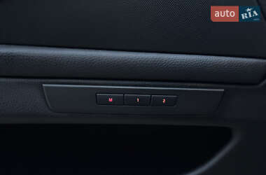 Седан BMW 5 Series 2012 в 