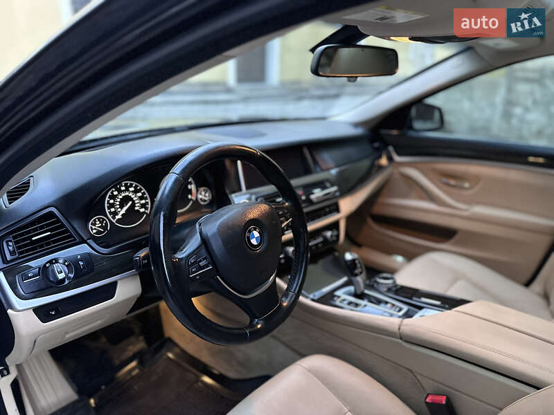 Седан BMW 5 Series 2013 в Каменец-Подольском
