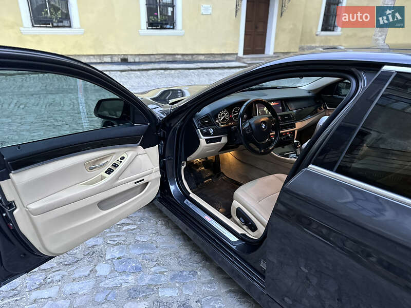 Седан BMW 5 Series 2013 в Каменец-Подольском