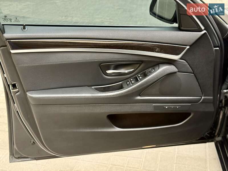 Седан BMW 5 Series 2015 в Днепре