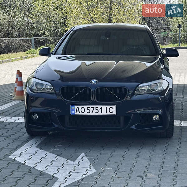 Седан BMW 5 Series 2010 в 
